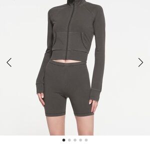 Skims outdoor biker shirt washed onyx Women's Dark Gray biker Shorts